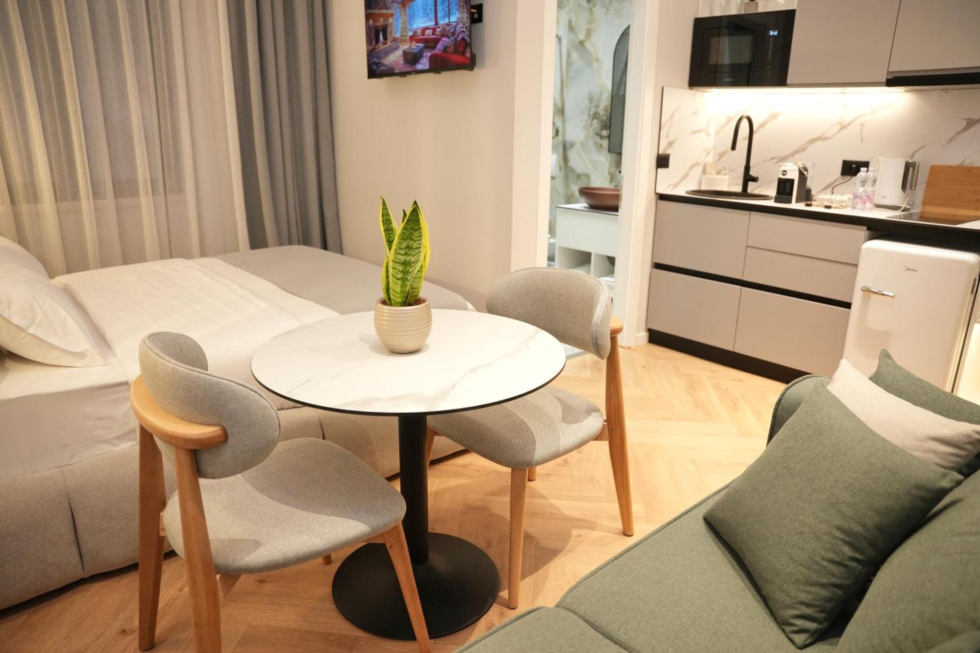 Nea Deluxe Apart-Hotel Tirana Zewnętrze zdjęcie