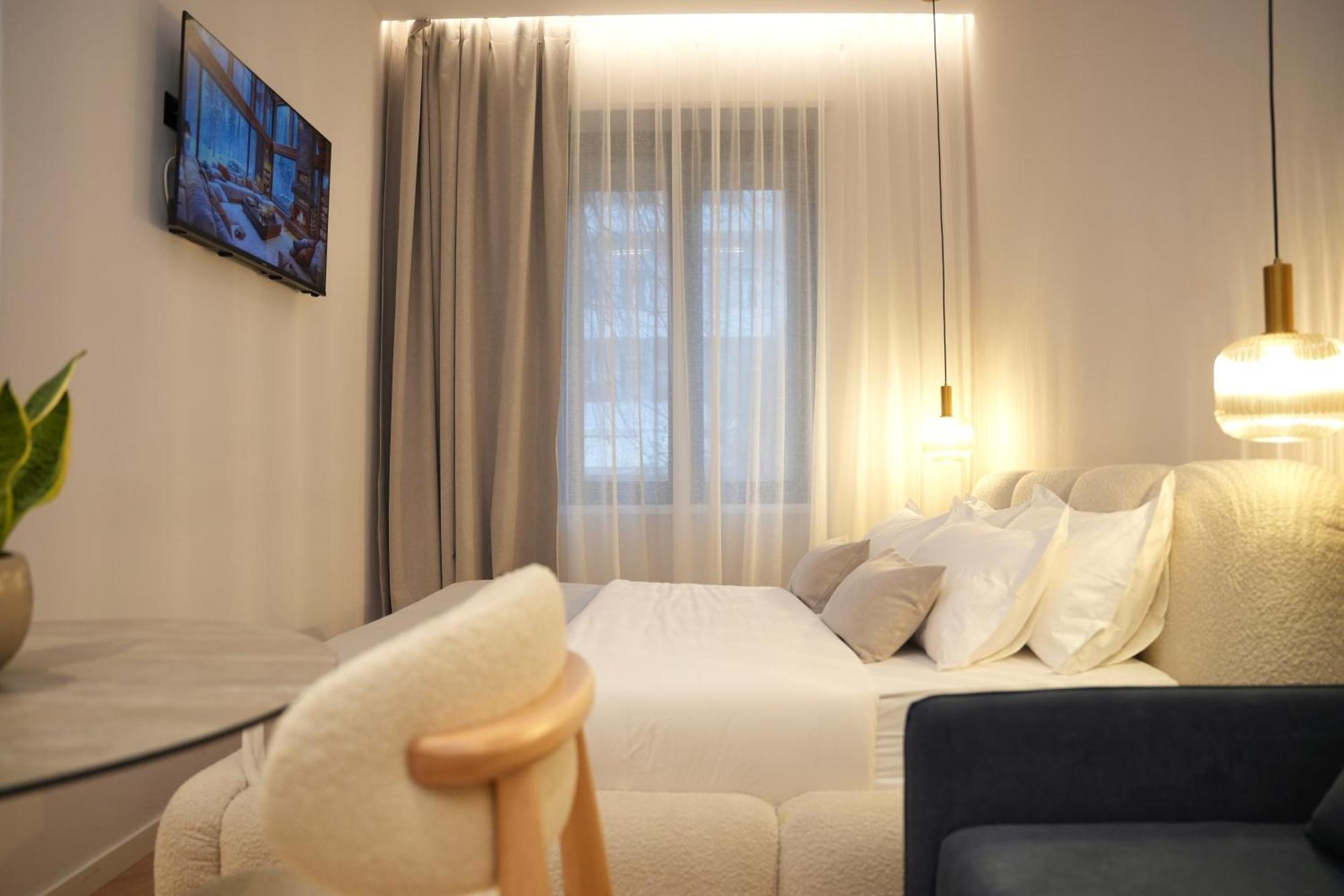 Nea Deluxe Apart-Hotel Tirana Zewnętrze zdjęcie