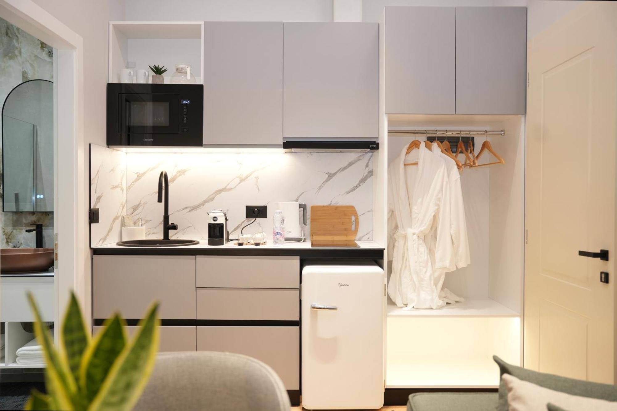 Nea Deluxe Apart-Hotel Tirana Zewnętrze zdjęcie